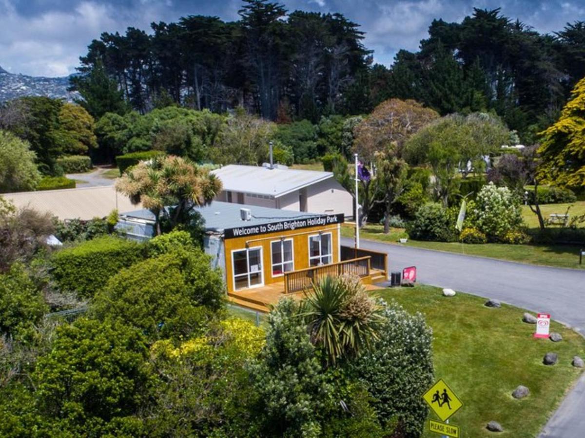 South Brighton Holiday Park Christchurch Bagian luar foto